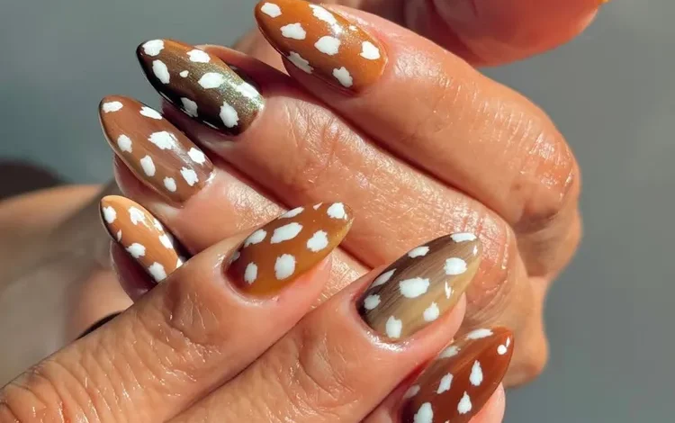 ناخن های طرح حنایی