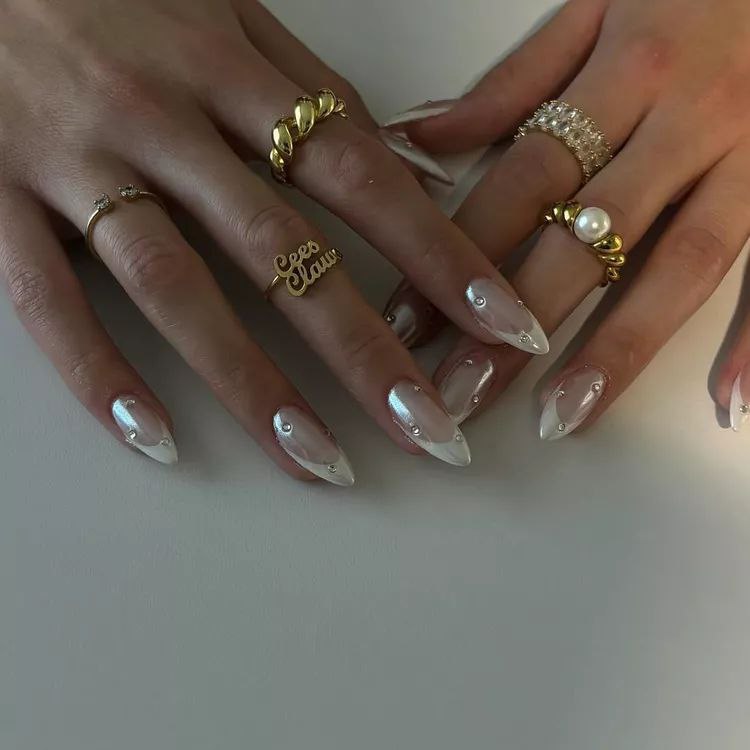 فرنچ کرومی سفید صدفی