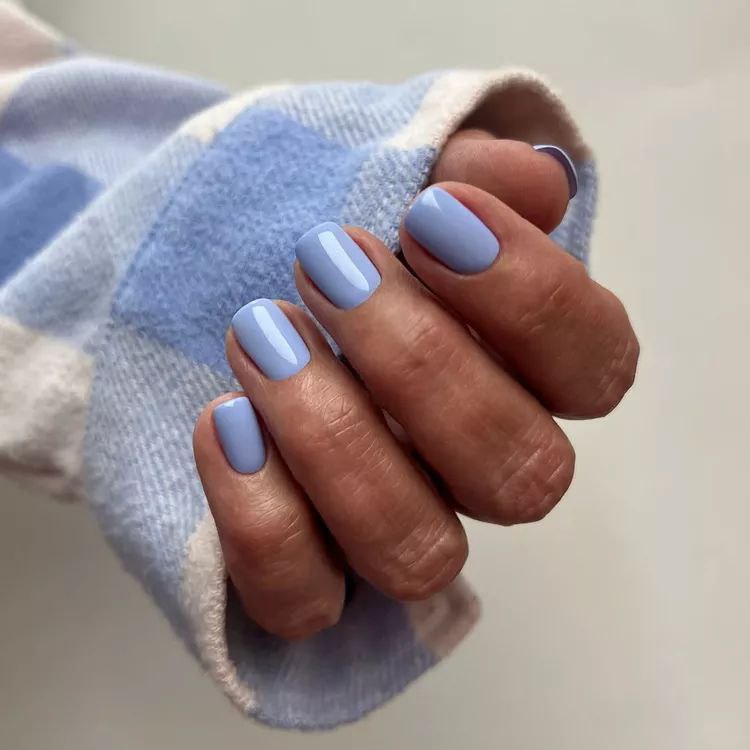 طراحی ناخن آبی کوتاه