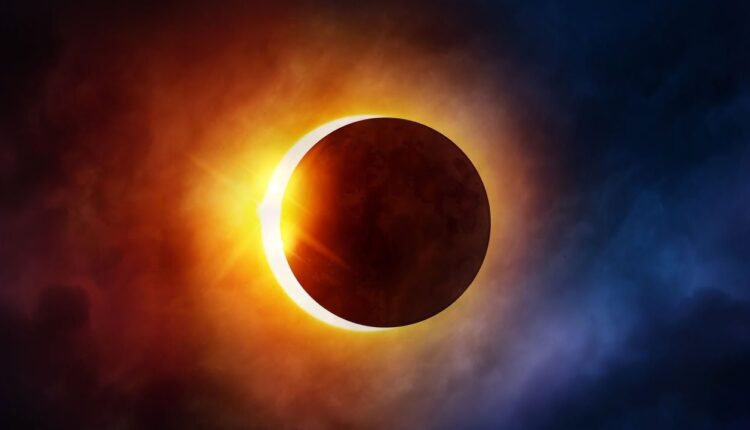 چرا زن باردار نباید ماه گرفتگی رو نگاه کنه؟